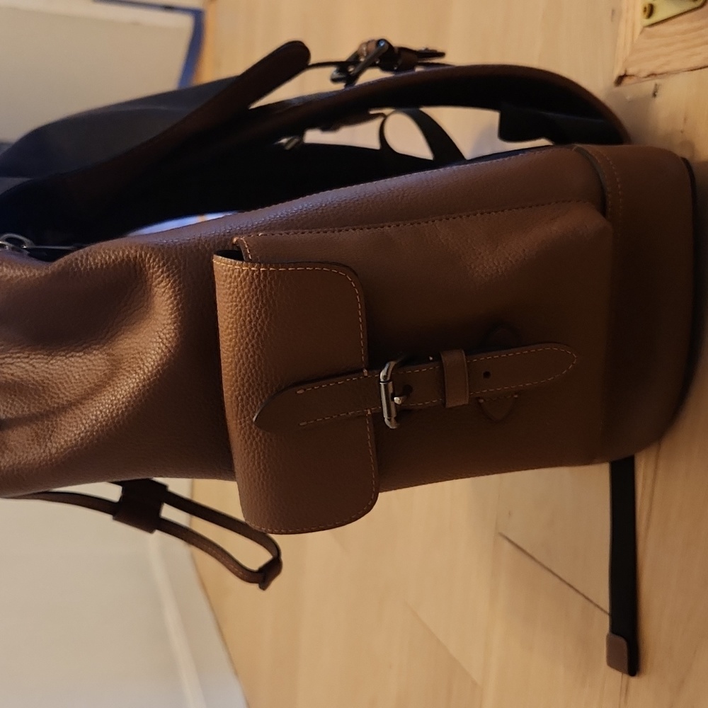 Backpack - Picture 3 of 4